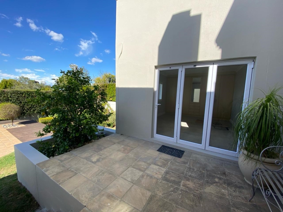 To Let 4 Bedroom Property for Rent in Welgemoed Western Cape